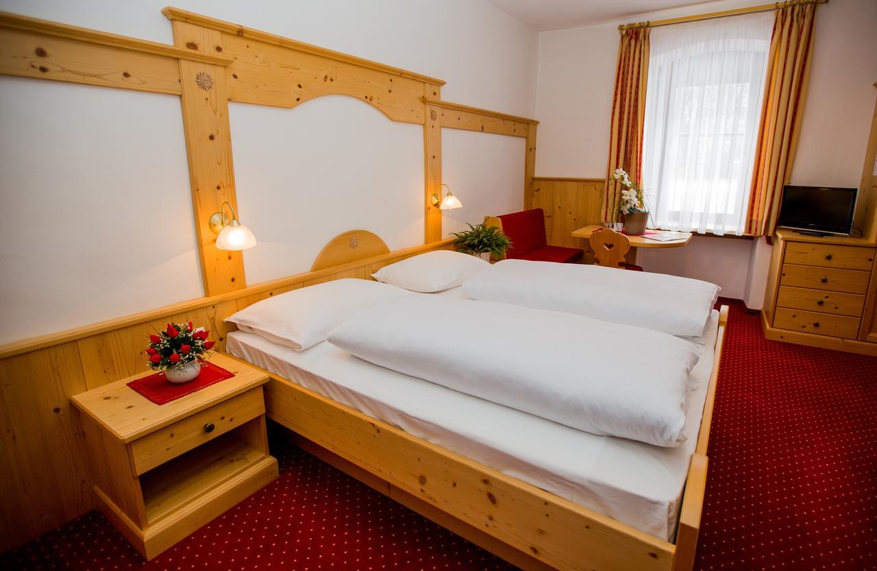 Hotel Restaurant Schaurhof Vipiteno Bagian luar foto
