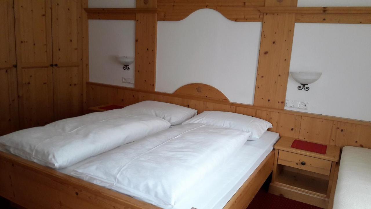 Hotel Restaurant Schaurhof Vipiteno Bagian luar foto