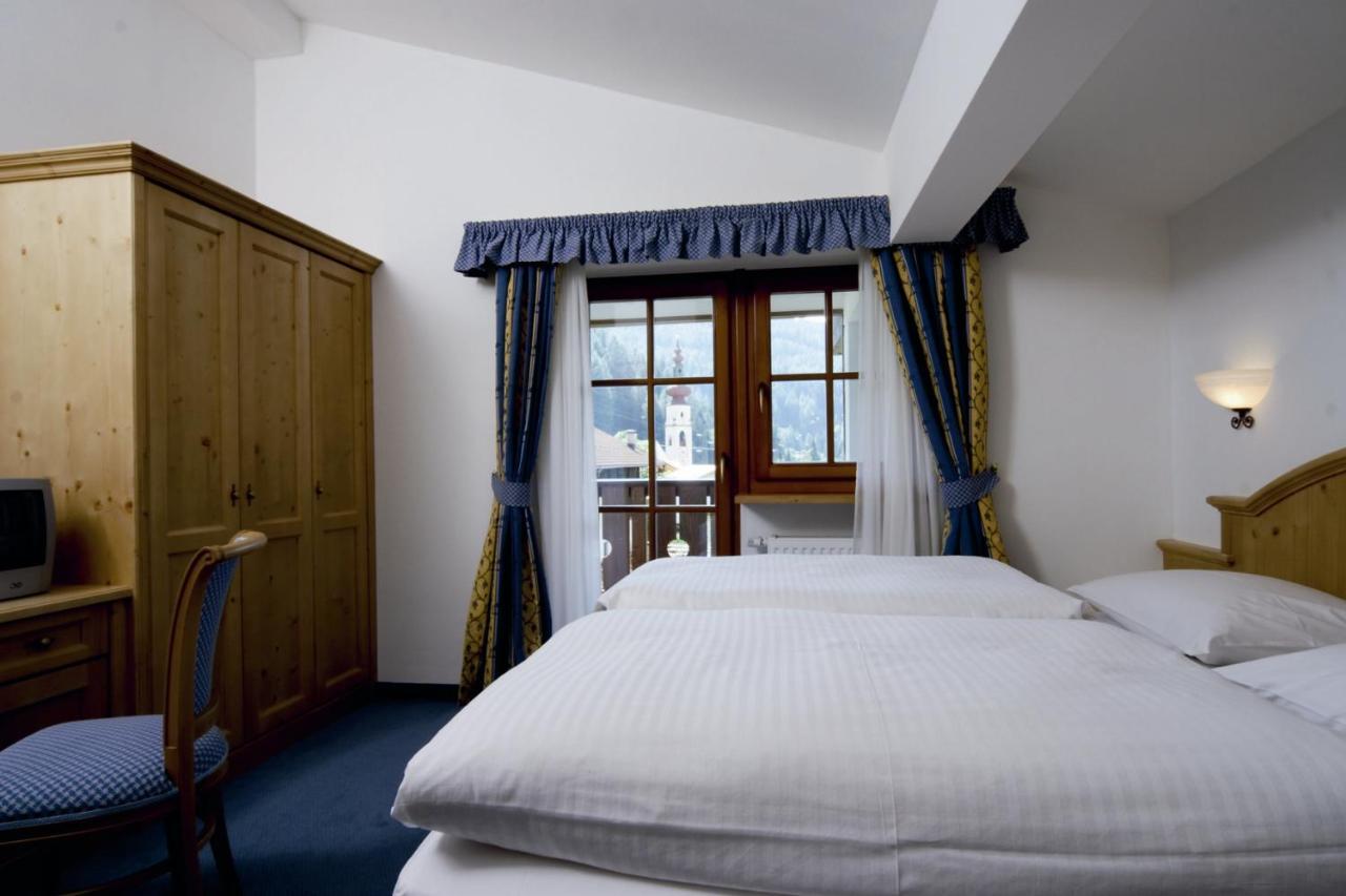 Hotel Restaurant Schaurhof Vipiteno Bagian luar foto